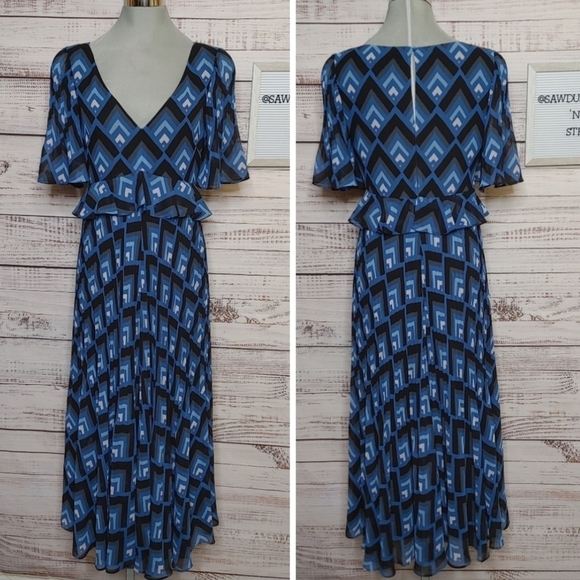 CLUB Monaco Gostanzah Dress Size 4 - Picture 2 of 12